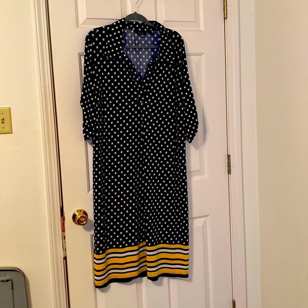 Cute polka dot dress perfect for Easter or a dinner on the beach!